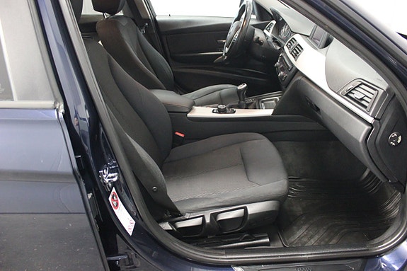 BMW 320d 9 of 20