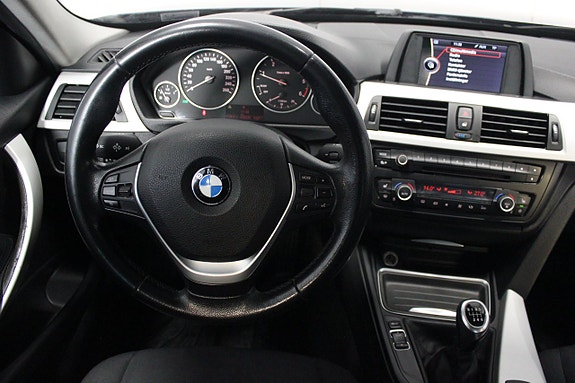 BMW 320d 13 of 20