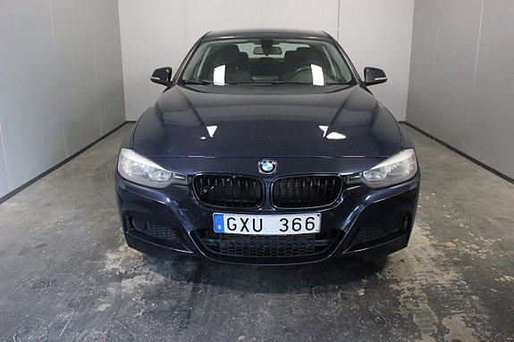 BMW 320d 5 of 5