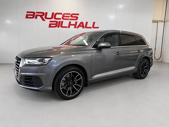 Audi Q7 2 of 5