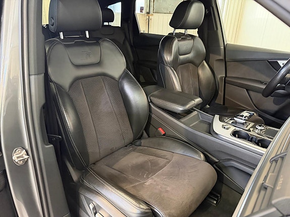 Audi Q7 12 of 20