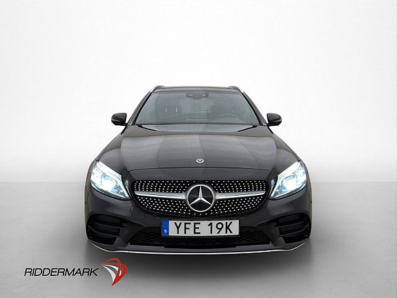 Mercedes-Benz C300 2 of 5