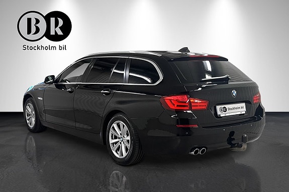 BMW 520 2 of 5