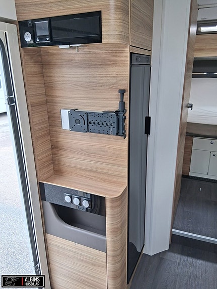 Adria Sonic I 700 SC / Hydrauliska stödben / ALDE 15 of 21
