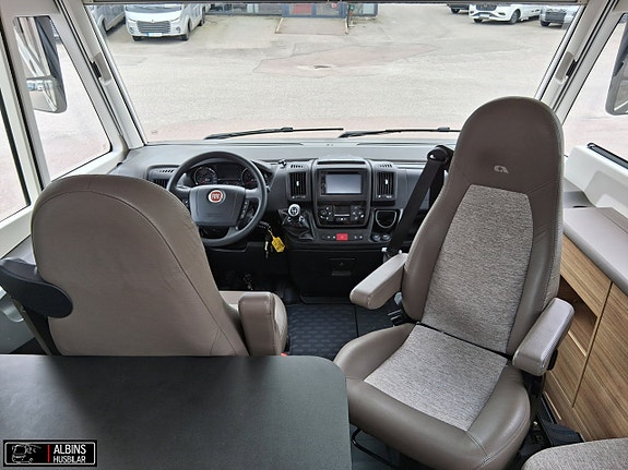 Adria Sonic I 700 SC / Hydrauliska stödben / ALDE 10 of 21