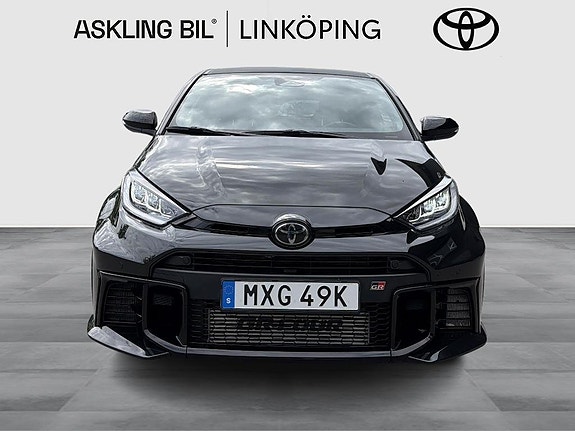 Toyota Yaris 6 of 13