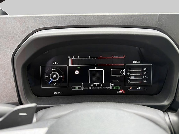 Toyota Yaris 10 of 13