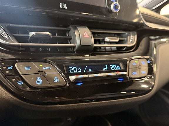 Toyota C-HR 21 of 25