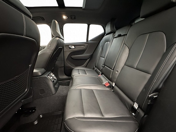 Volvo XC40 29 of 30