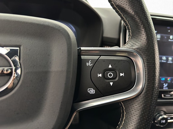 Volvo XC40 18 of 30