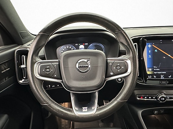 Volvo XC40 15 of 30
