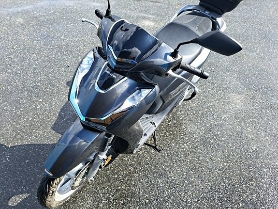 Honda SH150 3 of 4