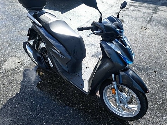 Honda SH150 2 of 4