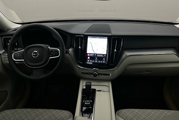 Volvo XC60 6 of 27