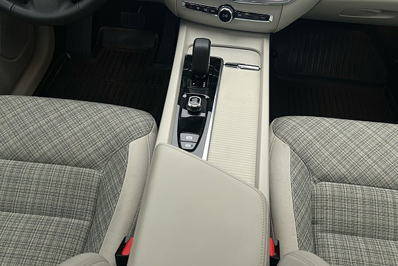Volvo XC60 9 of 27