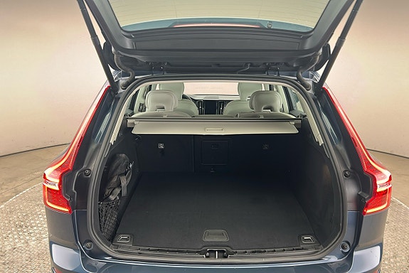 Volvo XC60 14 of 27