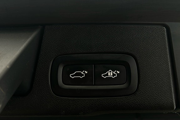 Volvo XC60 15 of 27