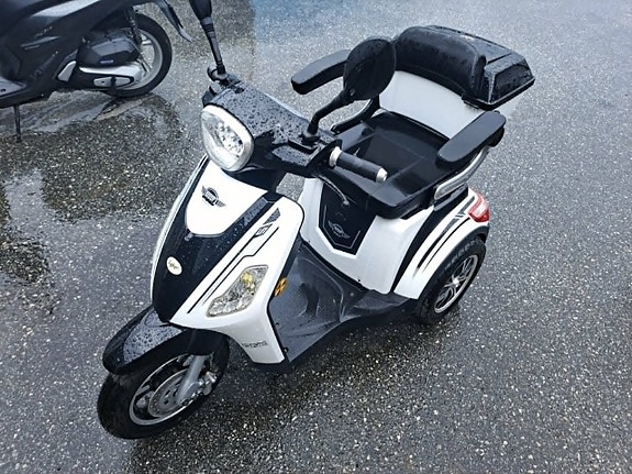 -- Lufco Promenadscooter