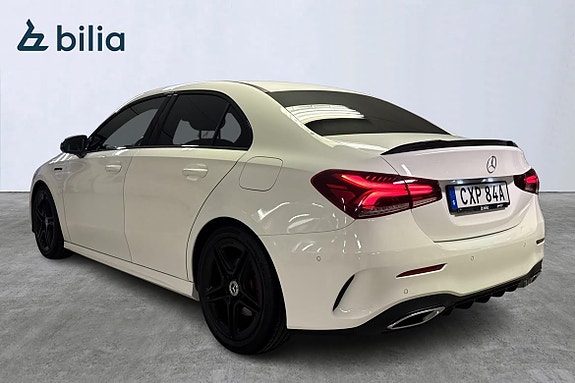 Mercedes-Benz A200 3 of 5