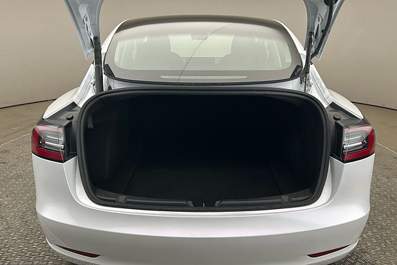 Tesla Model 3 13 of 25