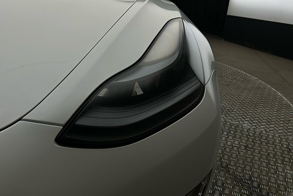 Tesla Model 3 10 of 25