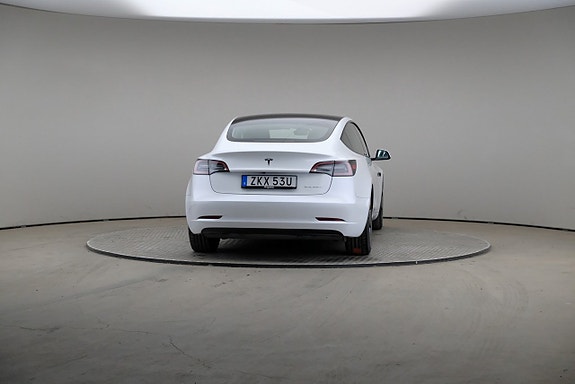 Tesla Model 3 5 of 5