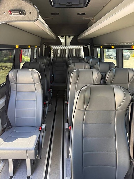Renault Master minibuss | 17 platser | Euro 6 | 2 st tillgän 8 of 12