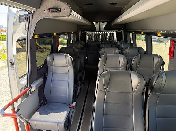 Renault Master minibuss | 17 platser | Euro 6 | 2 st tillgän 7 of 12