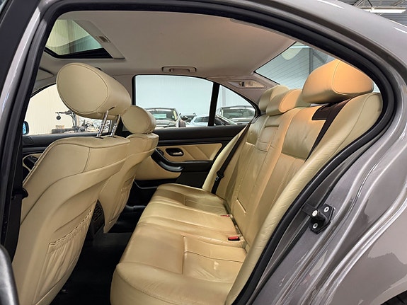 BMW 528 14 of 24