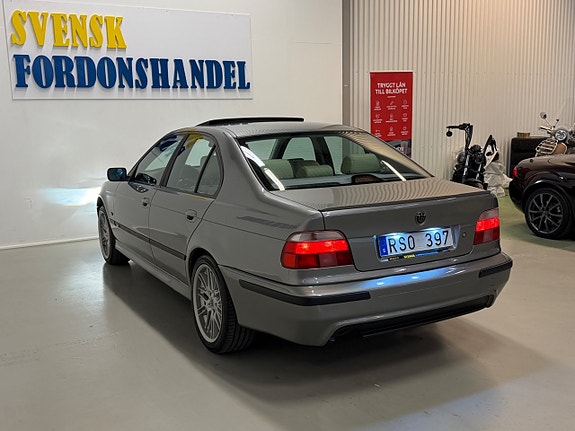 BMW 528 9 of 24