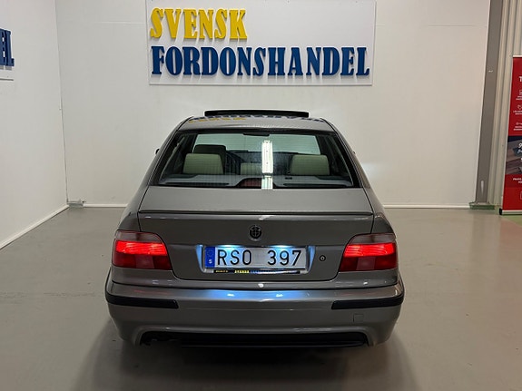 BMW 528 8 of 24