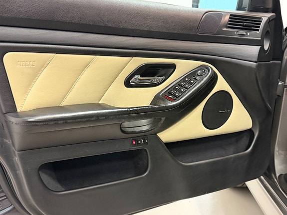 BMW 528 13 of 24