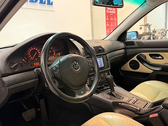BMW 528 11 of 24