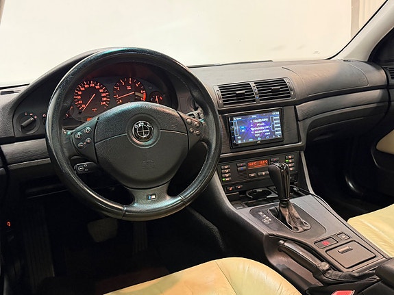 BMW 528 15 of 24