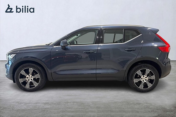 Volvo XC40 3 of 5