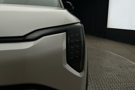 Kia EV3 11 of 27