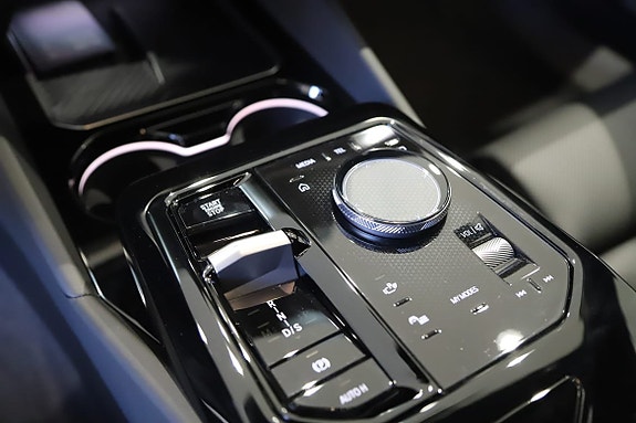 BMW 530e 17 of 18