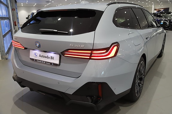 BMW 530e 8 of 18