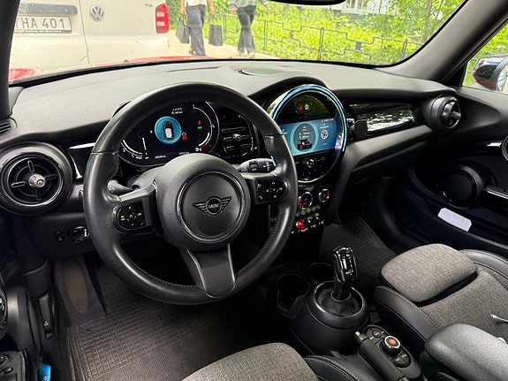 MINI Cooper 3 of 3