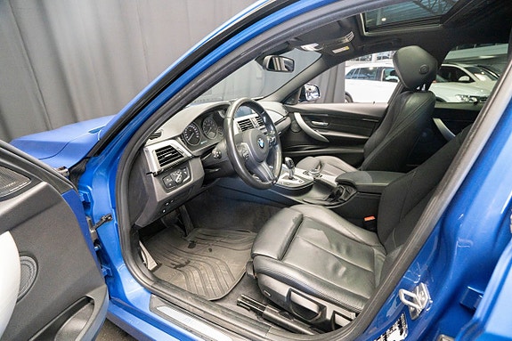BMW 330e 16 of 25