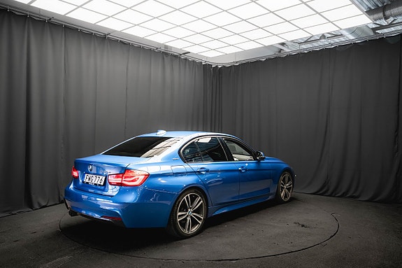 BMW 330e 7 of 25