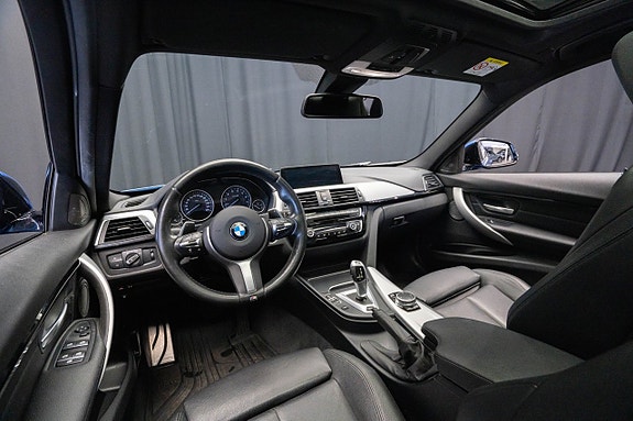 BMW 330e 11 of 25