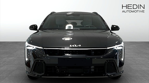 Kia K4 2 of 5
