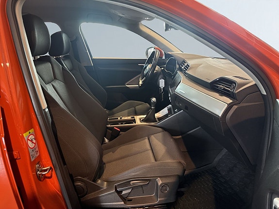 Audi Q3 10 of 18