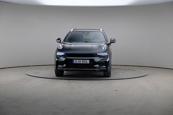 Lynk & Co 01 3 of 5