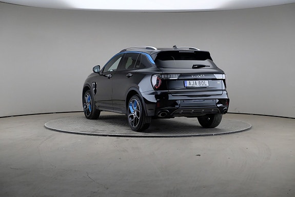 Lynk & Co 01 2 of 5