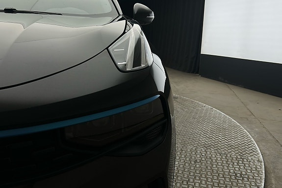 Lynk & Co 01 11 of 27