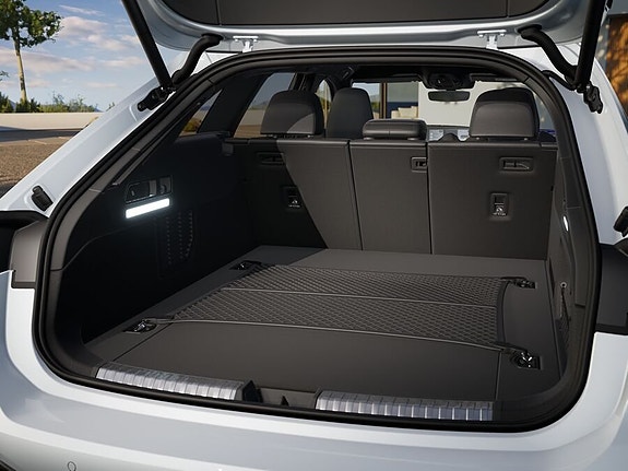 Audi A6 8 of 11