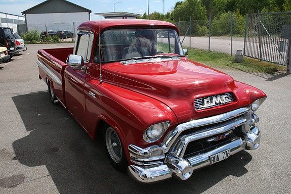 GMC 100 Stepside 2 of 24
