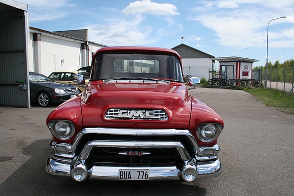 GMC 100 Stepside 8 of 24